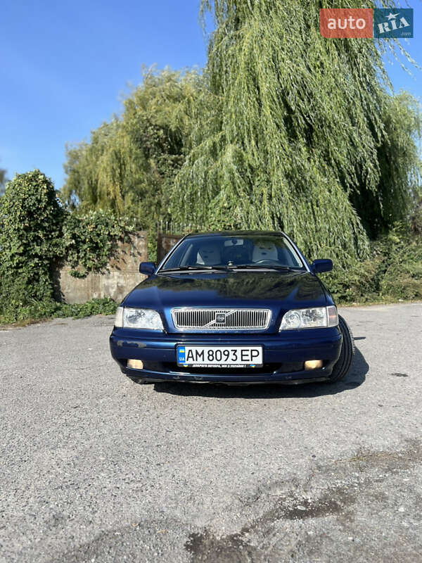 Седан Volvo S40 1997 в Звягеле фото 2 Седан Volvo S40 1997 в Звягеле