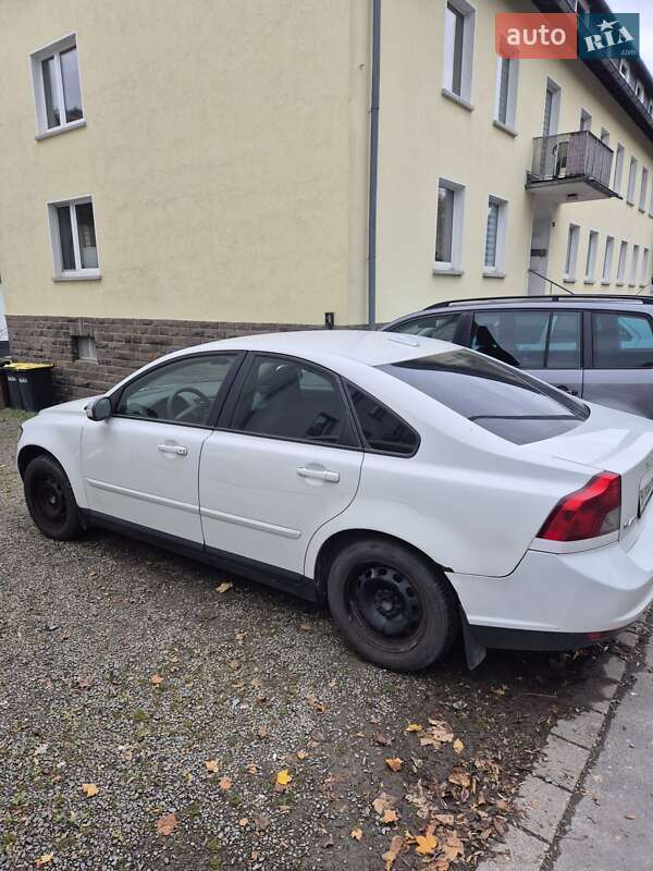 Седан Volvo S40 2009 в Кропивницькому