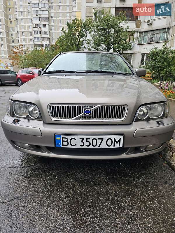 Volvo S40 2003
