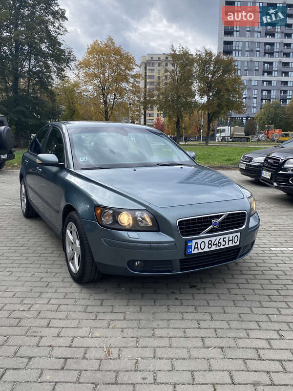 Седан Volvo S40 2004 в Львове