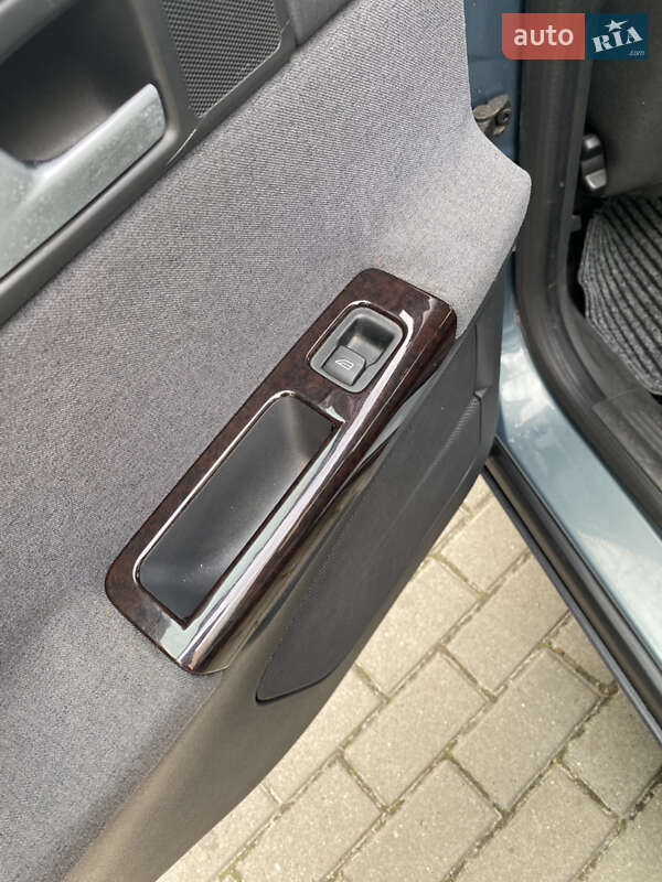 Седан Volvo S40 2004 в Львове