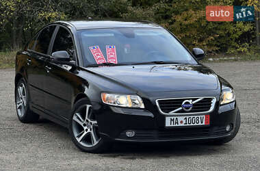 Седан Volvo S40 2012 в 