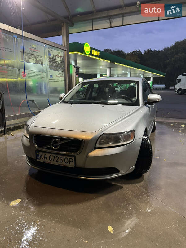 Седан Volvo S40 2011 в Киеве