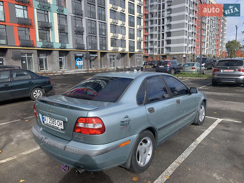 Седан Volvo S40 2003 в Киеве