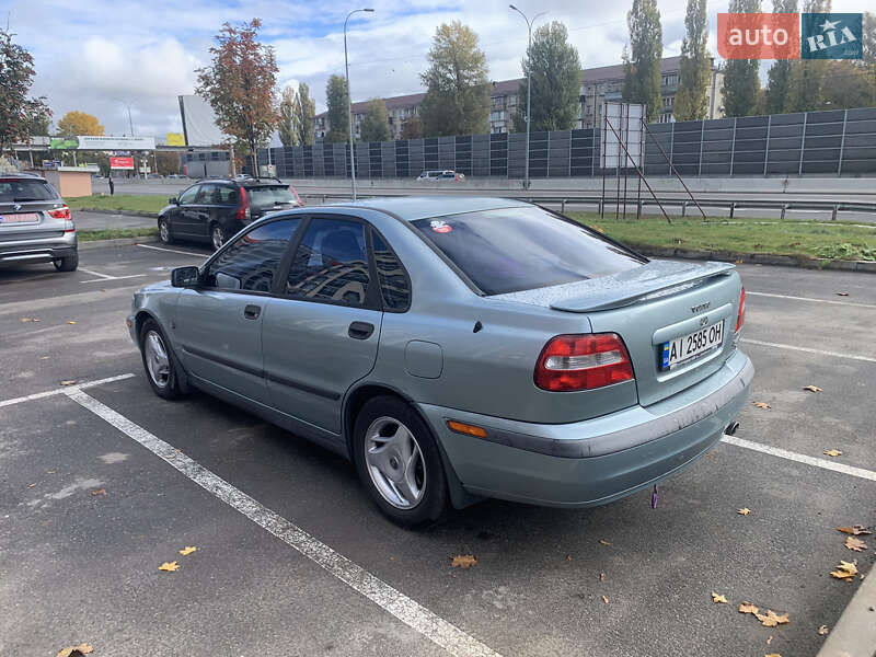 Седан Volvo S40 2003 в Киеве