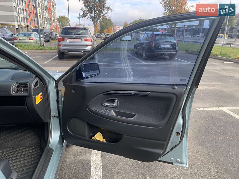 Седан Volvo S40 2003 в Киеве
