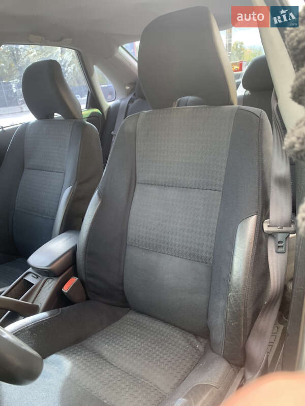 Седан Volvo S40 2003 в Киеве