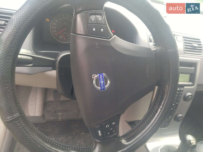 Седан Volvo S40 2005 в Киеве фото 10 Седан Volvo S40 2005 в Киеве