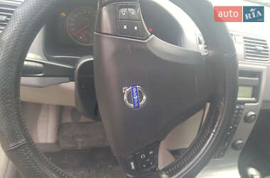 Седан Volvo S40 2005 в  фото 10 Седан Volvo S40 2005 в