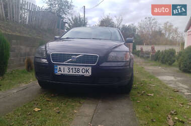 Седан Volvo S40 2005 в  фото 8 Седан Volvo S40 2005 в