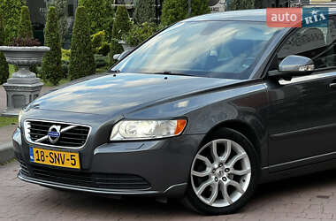 Седан Volvo S40 2011 в  фото 8 Седан Volvo S40 2011 в