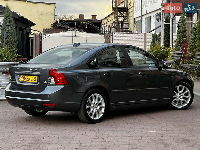 Седан Volvo S40 2011 в Стрые фото 48 Седан Volvo S40 2011 в Стрые