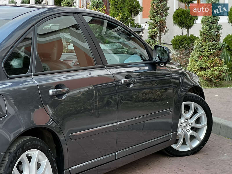 Седан Volvo S40 2011 в Стрые фото 58 Седан Volvo S40 2011 в Стрые
