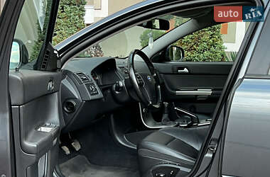Седан Volvo S40 2011 в  фото 75 Седан Volvo S40 2011 в