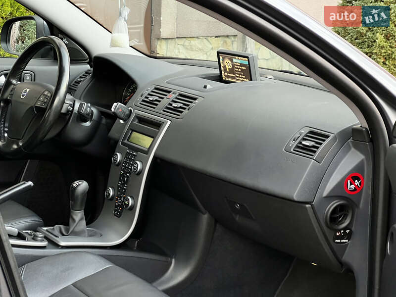 Седан Volvo S40 2011 в Стрые фото 109 Седан Volvo S40 2011 в Стрые