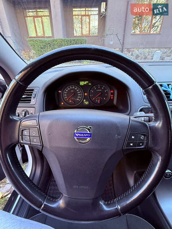 Седан Volvo S40 2012 в Киеве фото 30 Седан Volvo S40 2012 в Киеве