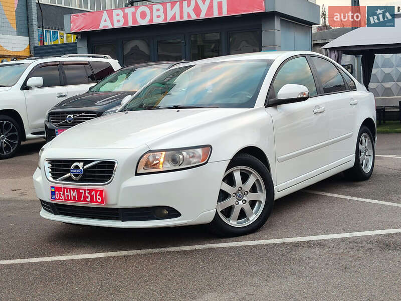 Седан Volvo S40 2011 в Киеве