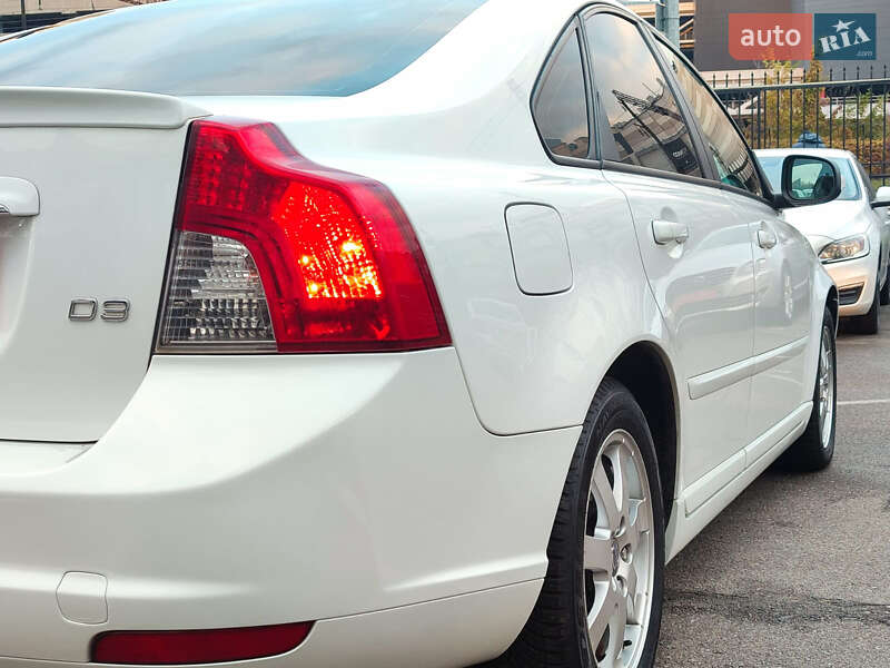 Седан Volvo S40 2011 в Киеве