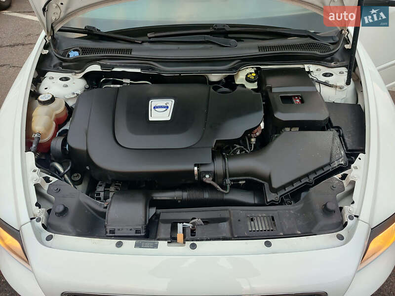 Седан Volvo S40 2011 в Киеве