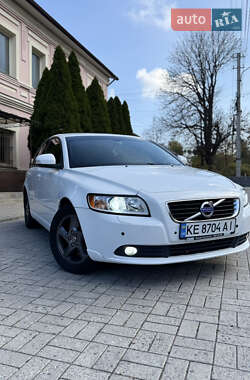 Седан Volvo S40 2012 в Днепре