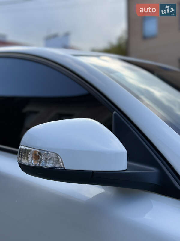 Седан Volvo S40 2012 в Днепре