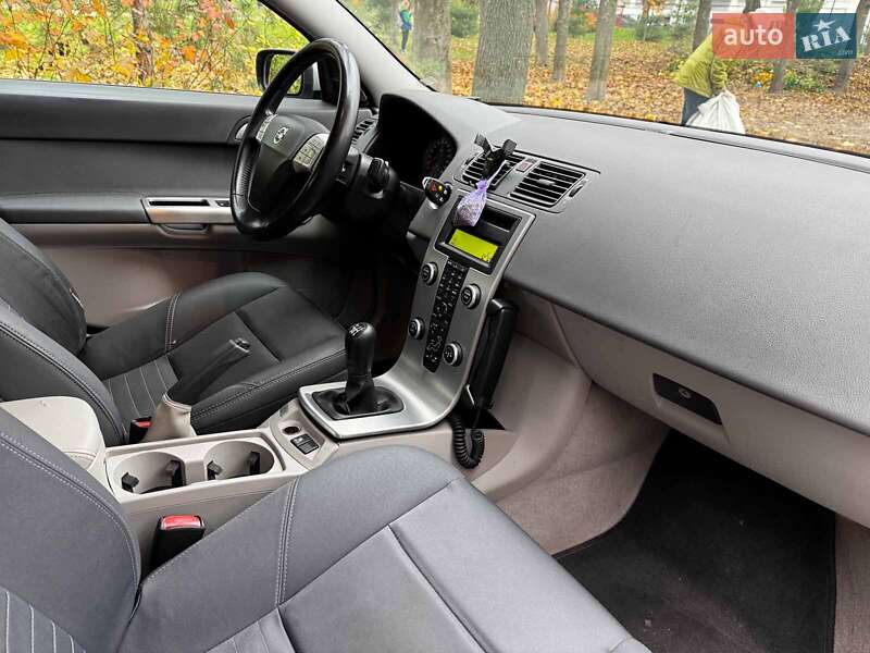 Седан Volvo S40 2005 в Киеве