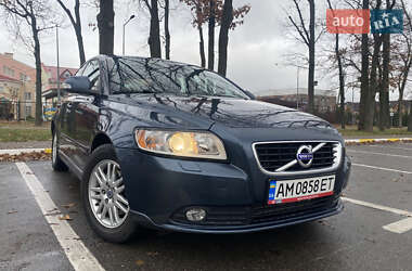 Седан Volvo S40 2011 в Петропавловской Борщаговке