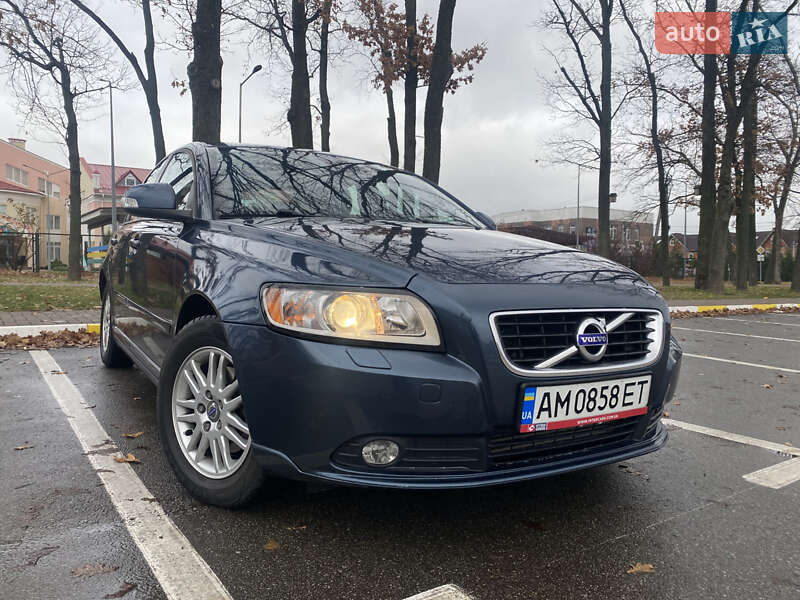 Volvo S40 2011
