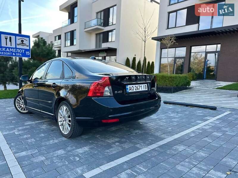 Седан Volvo S40 2011 в Ужгороде