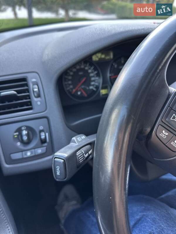 Седан Volvo S40 2011 в Ужгороде