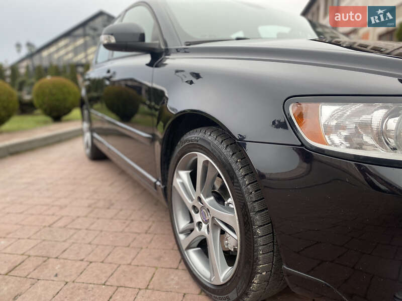 Седан Volvo S40 2011 в Стрию