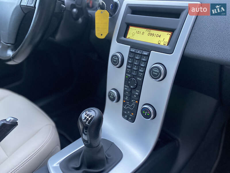 Седан Volvo S40 2011 в Стрию