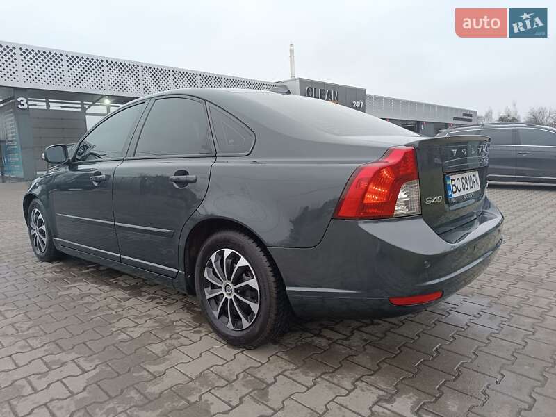Седан Volvo S40 2009 в Шептицькому