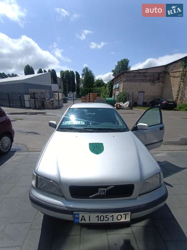 Седан Volvo S40 2000 в Ирпене