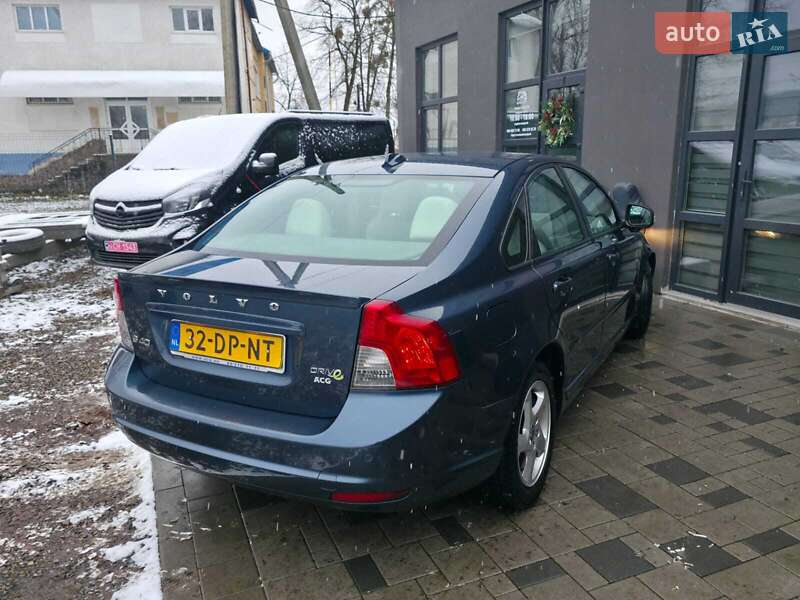 Седан Volvo S40 2011 в Івано-Франківську