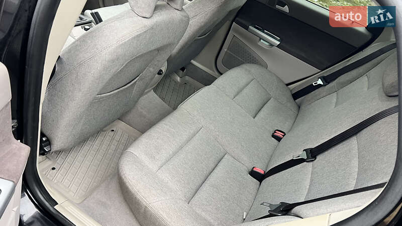 Седан Volvo S40 2004 в Кривом Роге