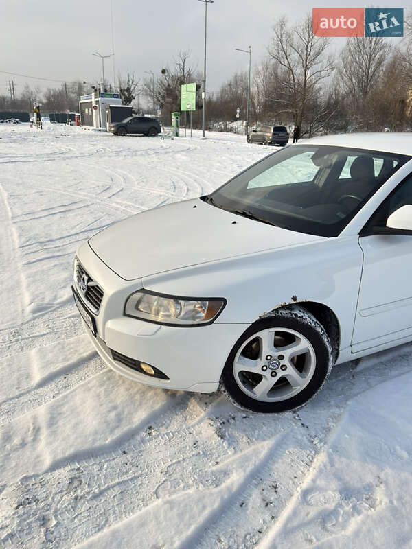 Седан Volvo S40 2012 в Киеве