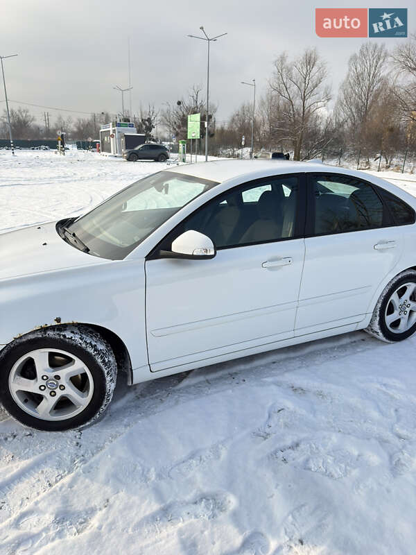 Седан Volvo S40 2012 в Киеве
