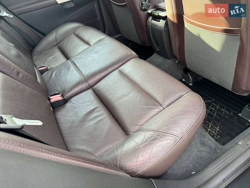 Седан Volvo S40 2011 в Стрые