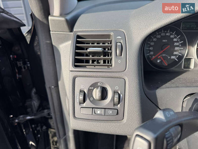 Седан Volvo S40 2011 в Стрые