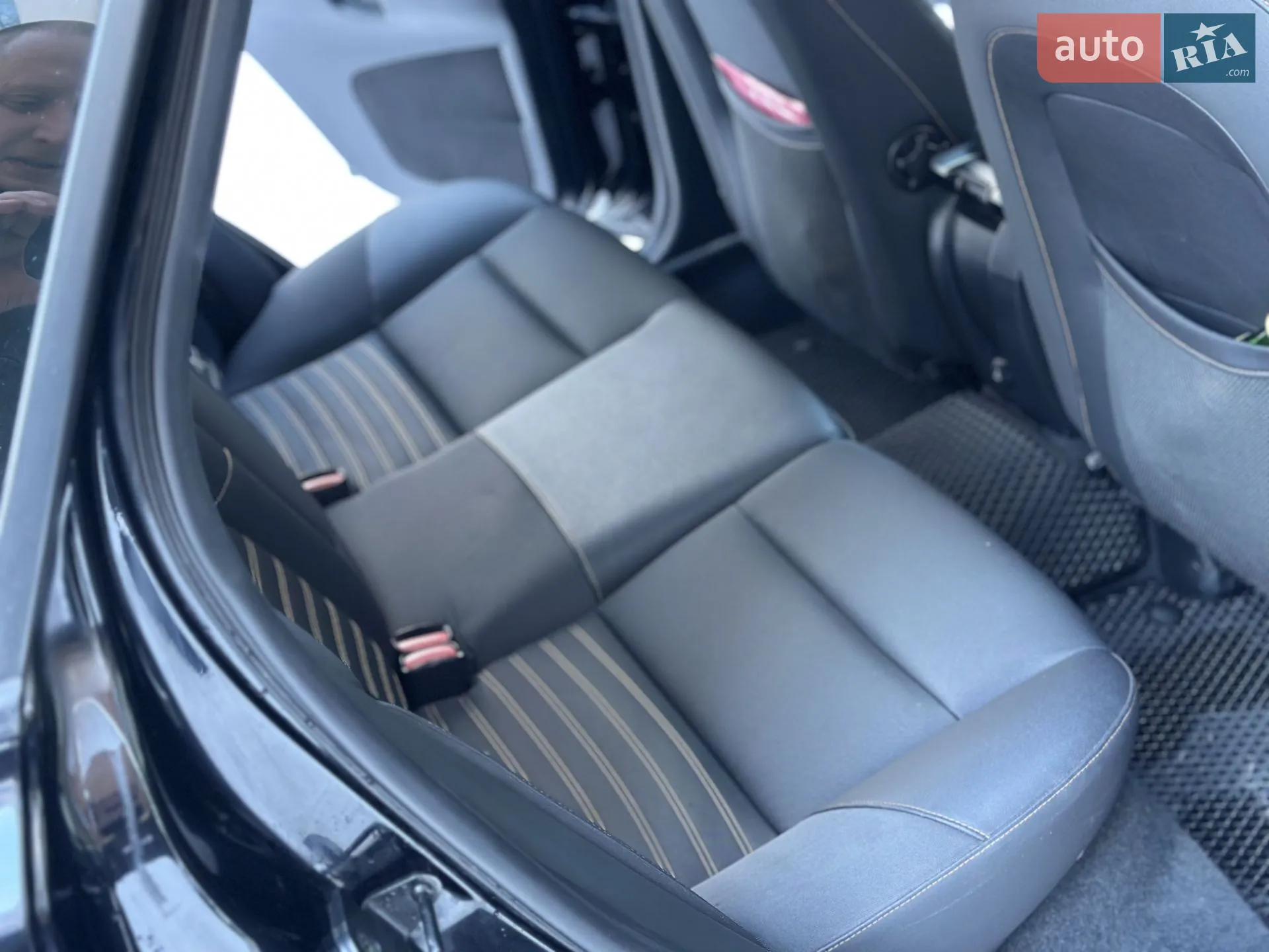 2011 Volvo S40 - мініатюра 18