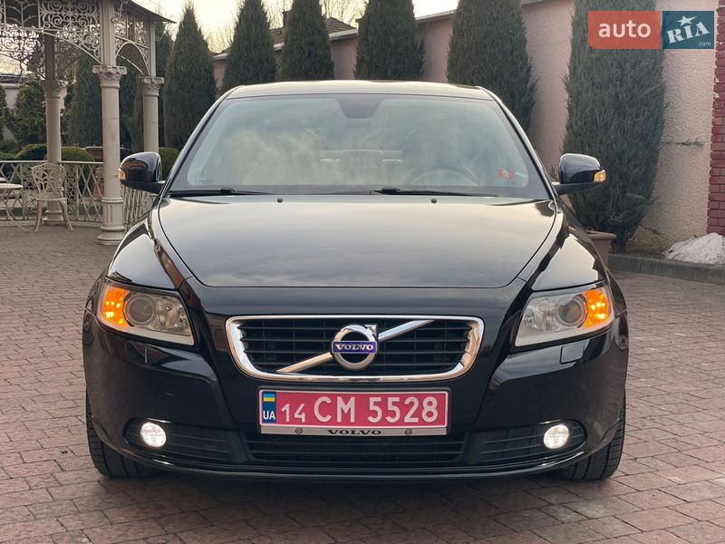 Седан Volvo S40 2011 в Стрию