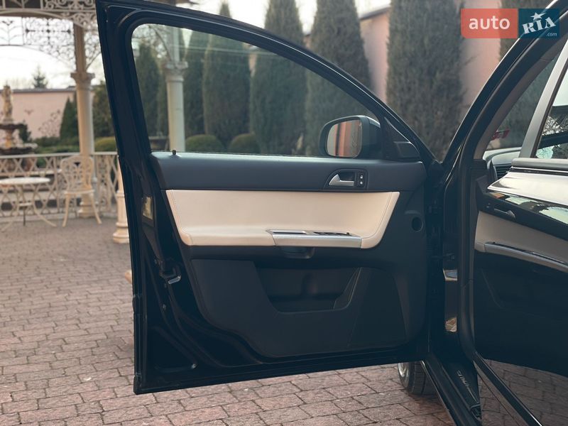 Седан Volvo S40 2011 в Стрию