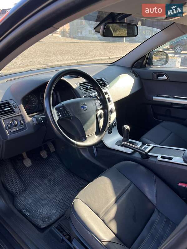 Седан Volvo S40 2010 в Шепетовке