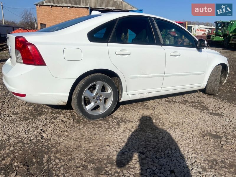Седан Volvo S40 2012 в Калиновке