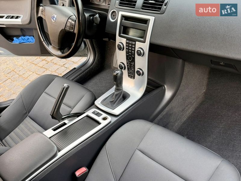 Седан Volvo S40 2010 в Умани фото 23 Седан Volvo S40 2010 в Умани