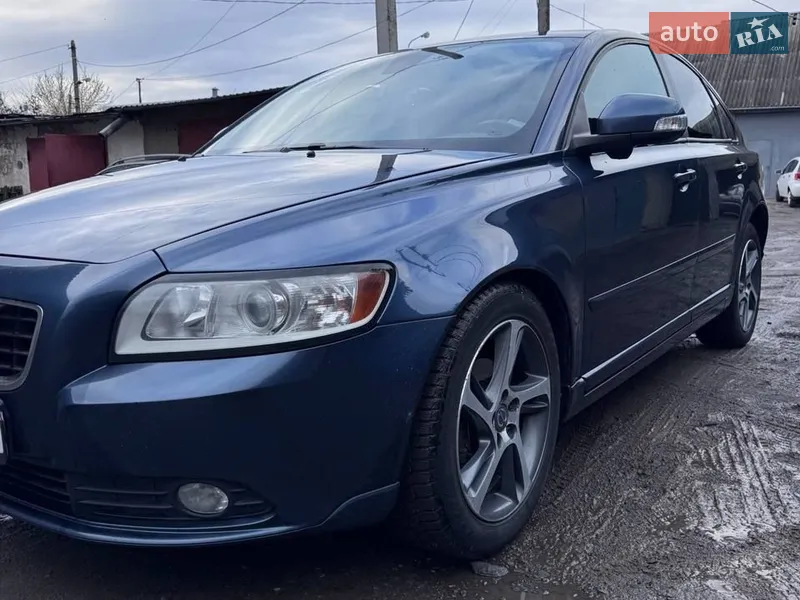 Volvo S40 2011