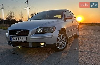 Седан Volvo S40 2006 в Киеве