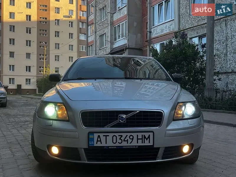 Volvo S40