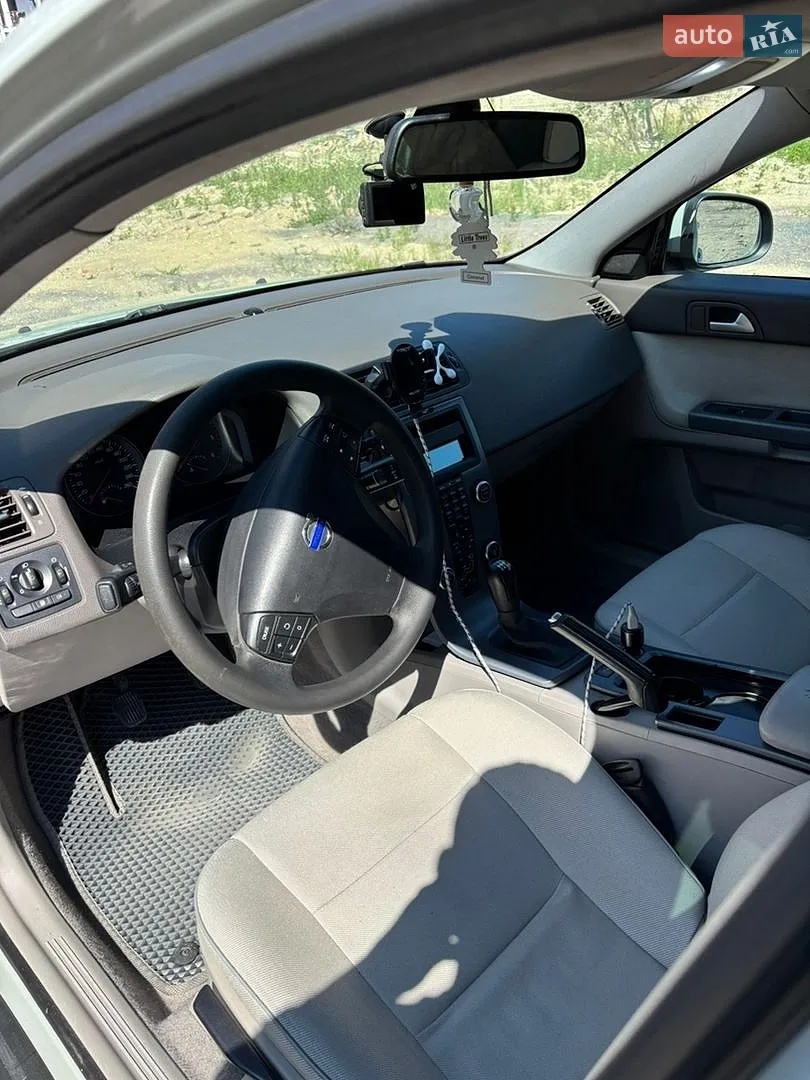 2010 Volvo S40 - мініатюра 7